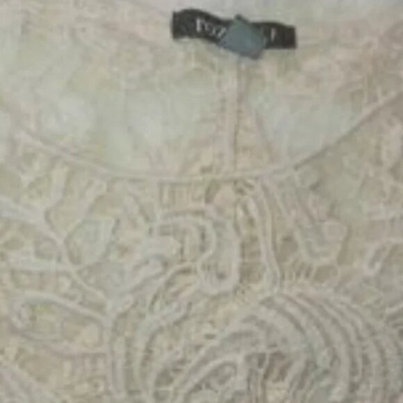 |ROZ & ALI| Crocheted Top Size Small - Picture 4 of 5